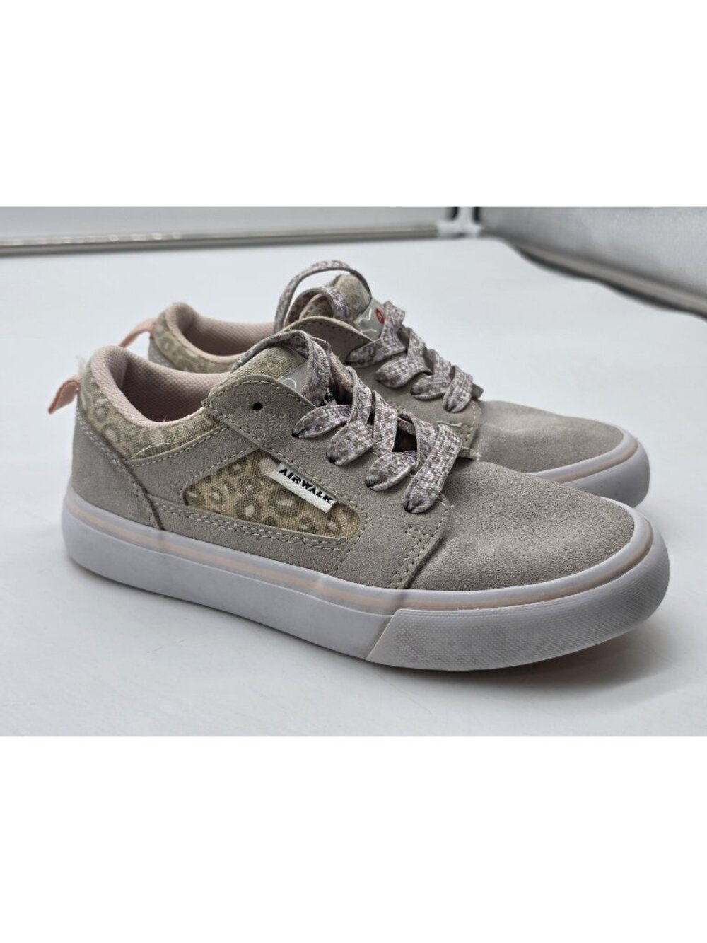 Airwalk Shoes Kids Size 13 Beige Animal Print Casual Sneakers GMAK43GX001 Damage
